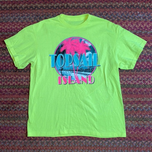 80s VINTAGE NEON TOP SAIL ISLAND GRAPHIC TEE - Picture 1 of 3